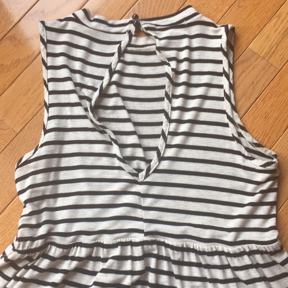 Maurice’s striped shirt - Picture 4 of 5